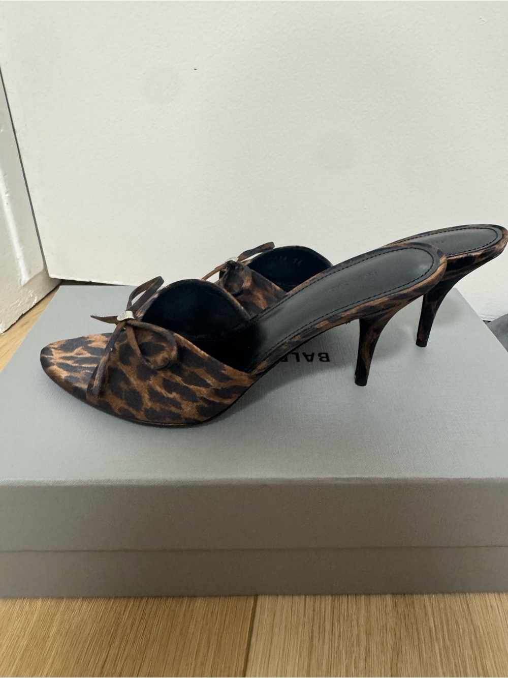 New balenciaga mules in leopard print - Picture 4 of 7